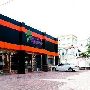 Hotel Renacer **